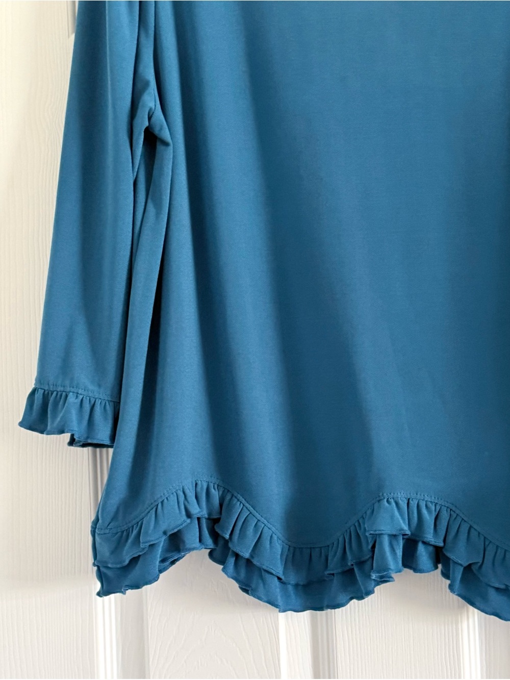 CeCe Blue/Teal Ruffle-Hem Stretchy Blouse XL - Picture 6 of 9